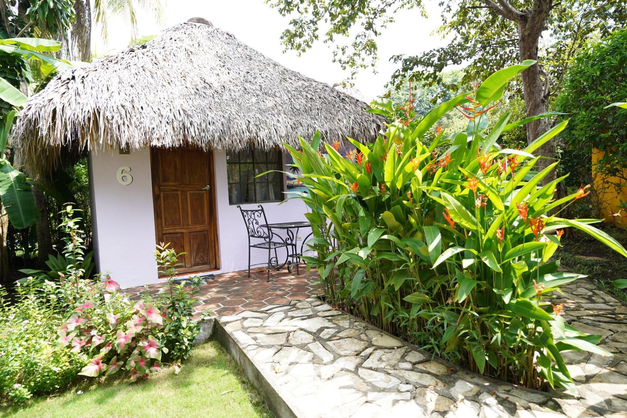 Hotel Mariposa León Exterior foto