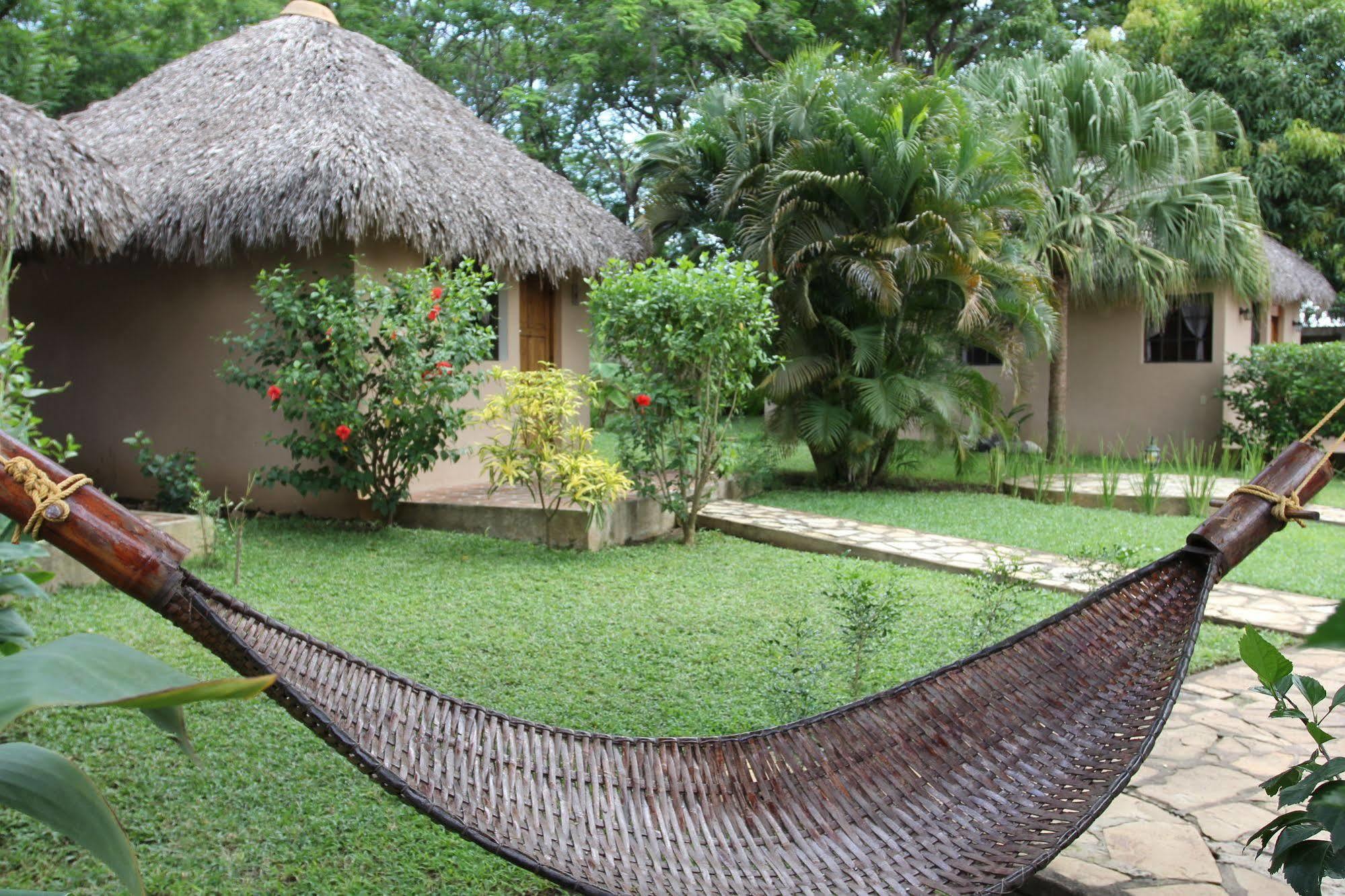 Hotel Mariposa León Exterior foto